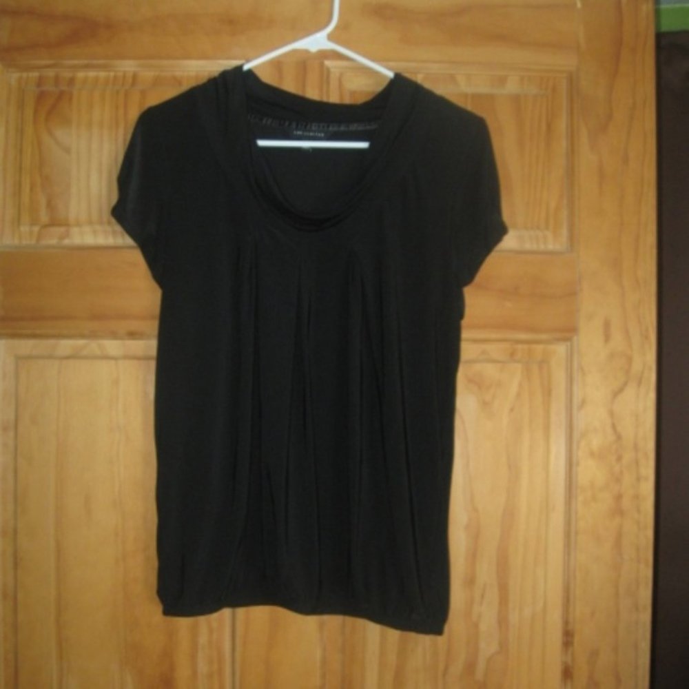 The Limited Black Cap Sleeve Top